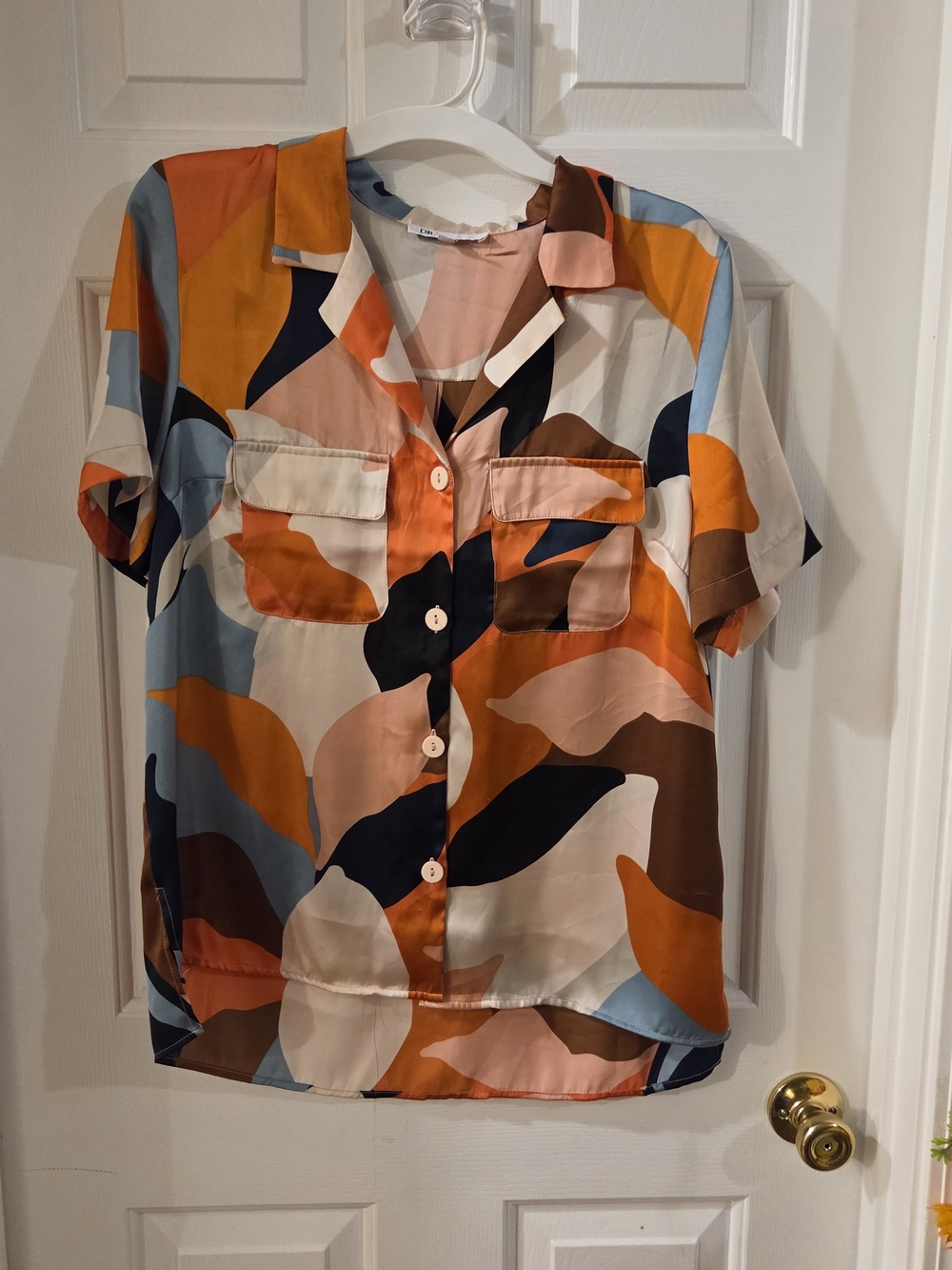 DR2 Peach Cream Blue Satin Colorblock Blouse